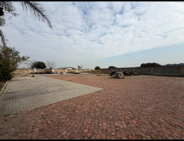 8,000M² INDUSTRIAL YARD TO LET IN COMMERCIA